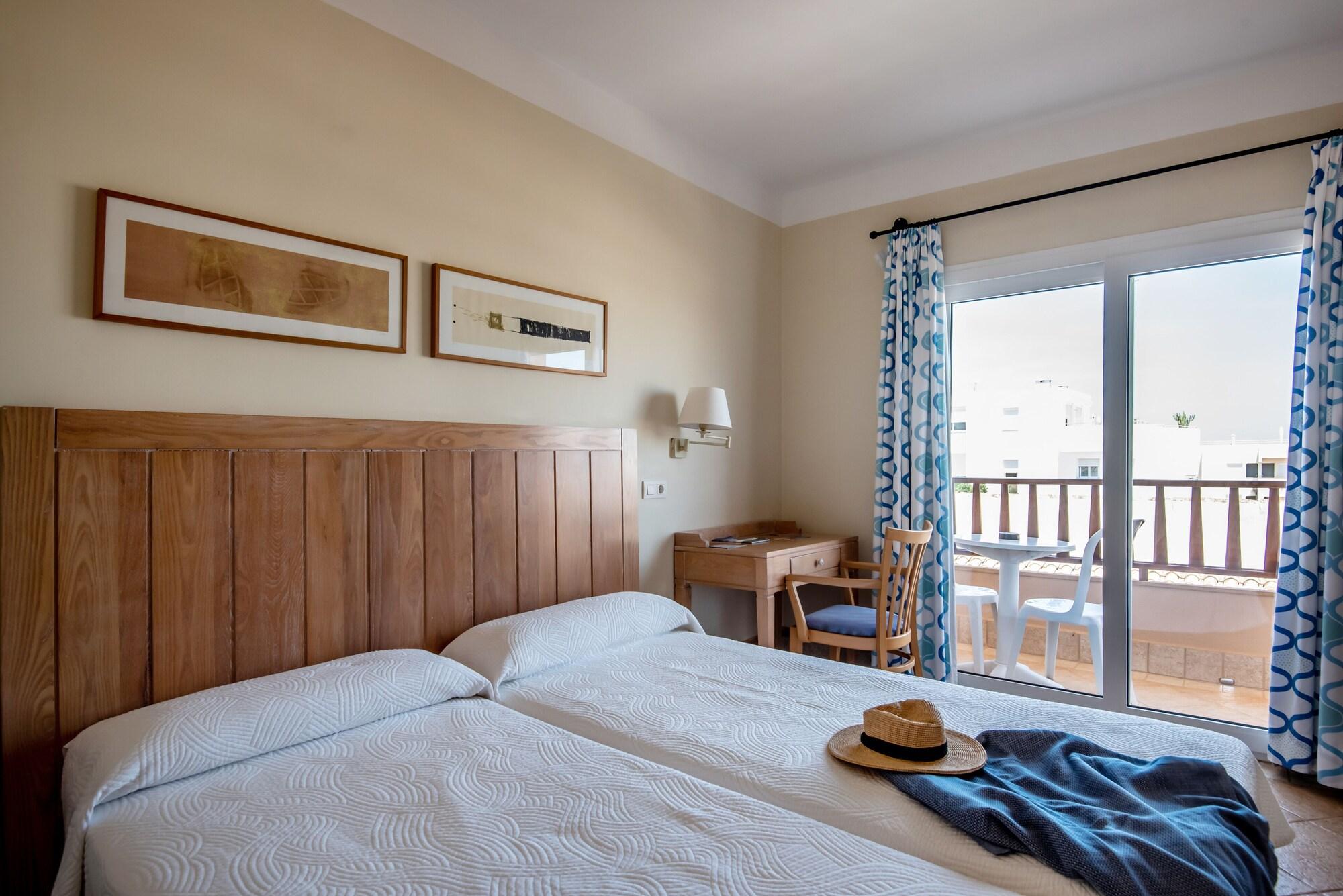 Residencia Voramar 3* Es Pujols